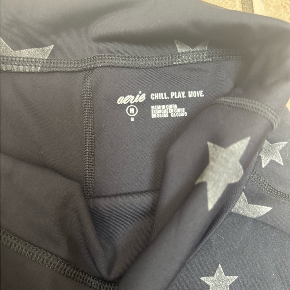Black Star Pattern Leggings - Picture 6 of 7